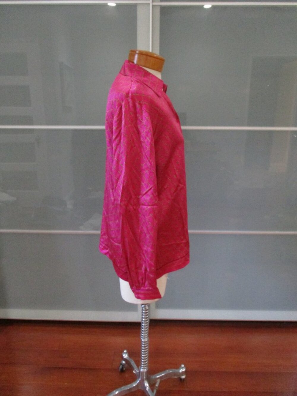 Liz Claiborne Collection Long Sleeve 100% Silk Blouse - Picture 5 of 7